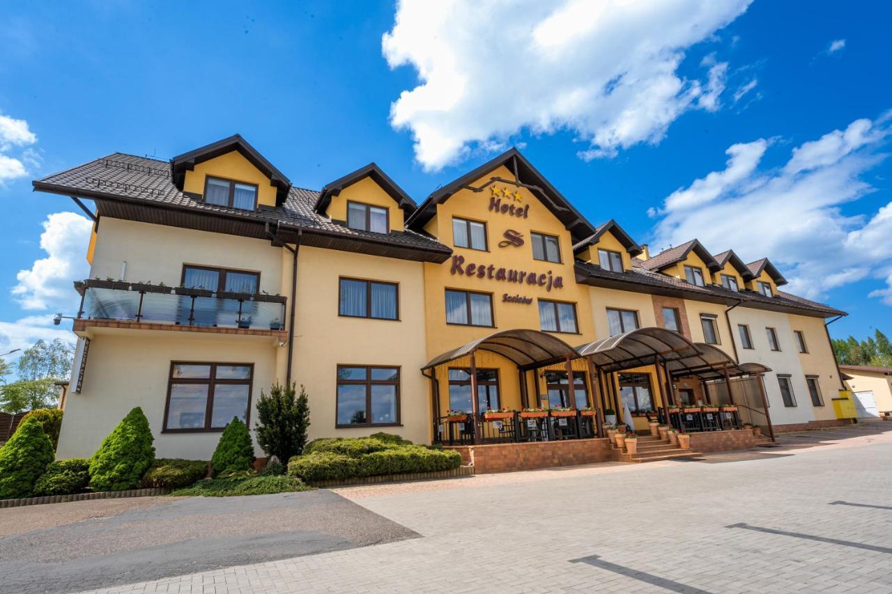 Hotel Szelcow Lesko Exterior photo